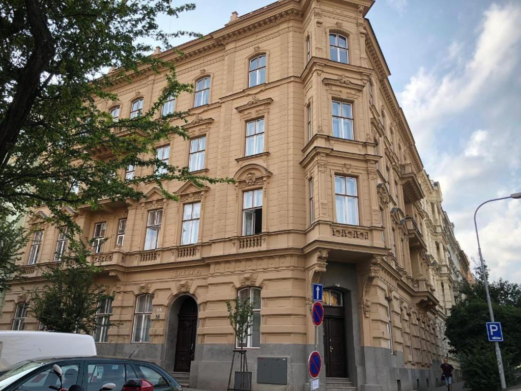 Apatrhostel Brno Esterno foto